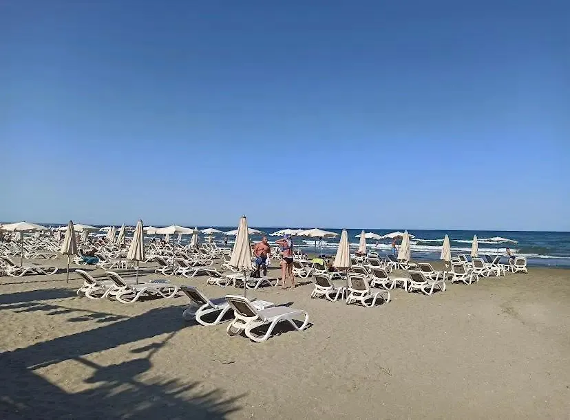 Paradise Homes 17 라르나카